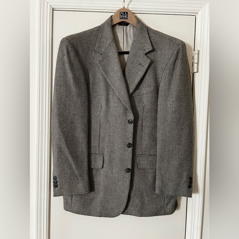 Savane black and grey houndstooth wool blazer #houndstooth
Size 40R